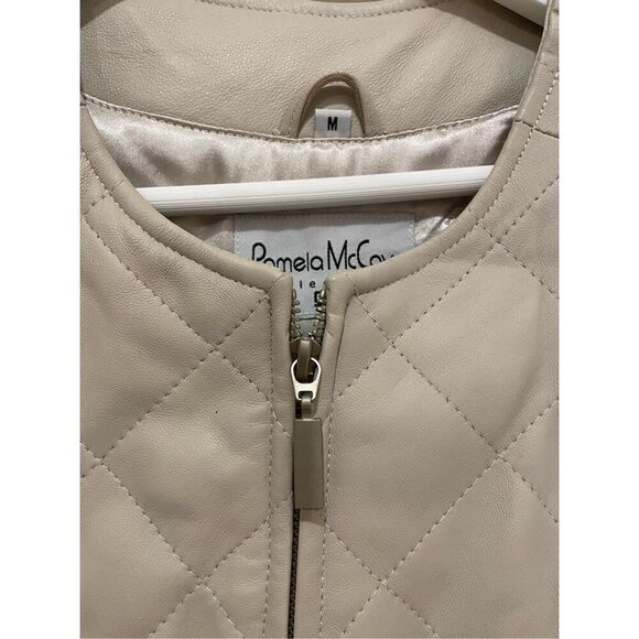 New Pamela McCoy collection quilted leather sleeveless vest size medium - Picture 6 of 11